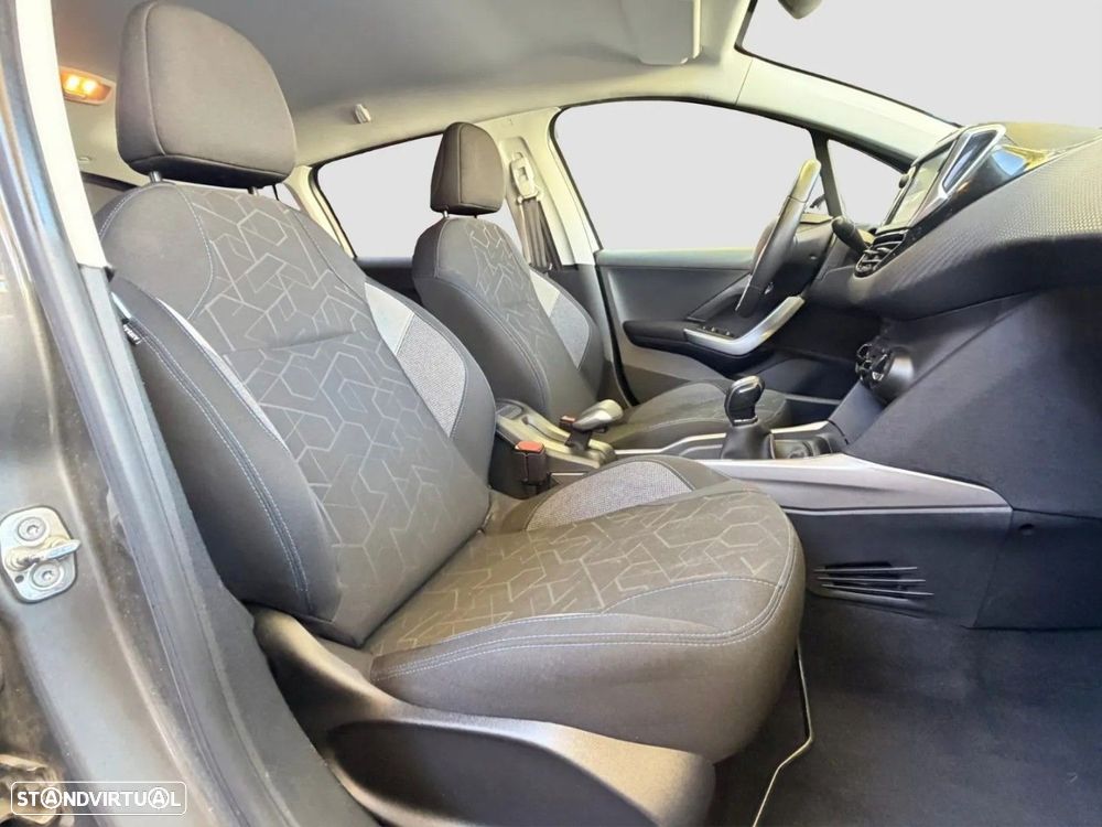 Peugeot 2008 1.2 PureTech Style - 13