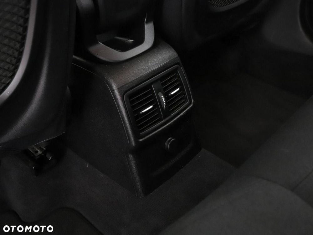 BMW X1 sDrive18d Advantage - 36