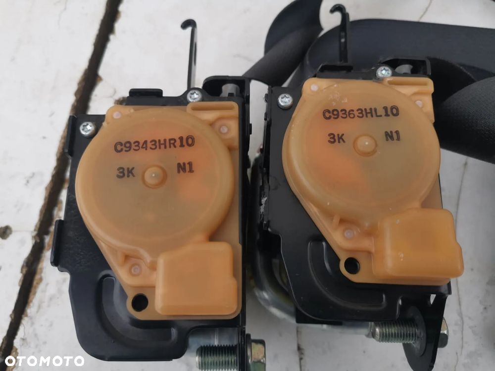 SUBARU IMPREZA 3 III GH PAS BEZPIECZEŃSTWA PRZEDNI PRAWY LEWY PRZÓD - 2