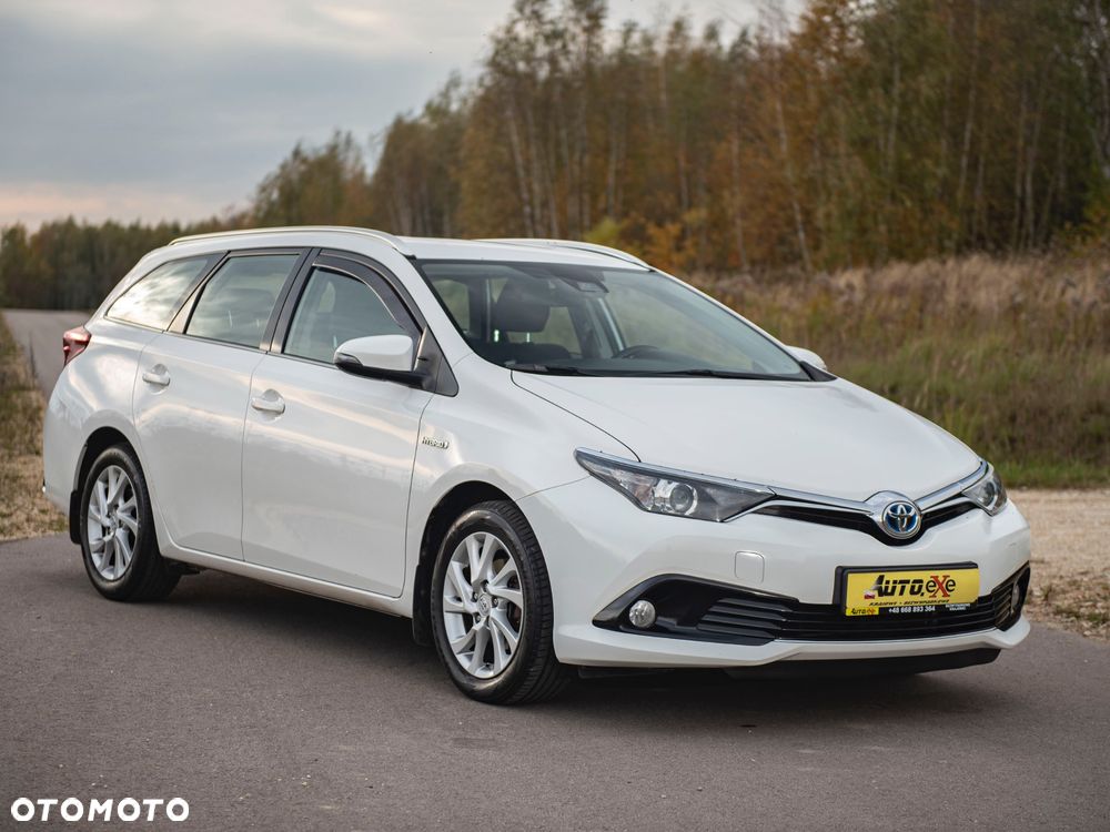 Toyota Auris Hybrid 135 Premium - 1