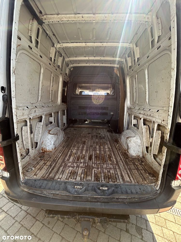 Mercedes-Benz Sprinter - 9
