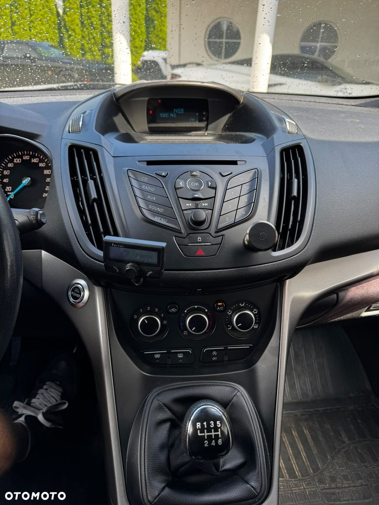 Ford Kuga 1.6 EcoBoost 2x4 Trend - 8
