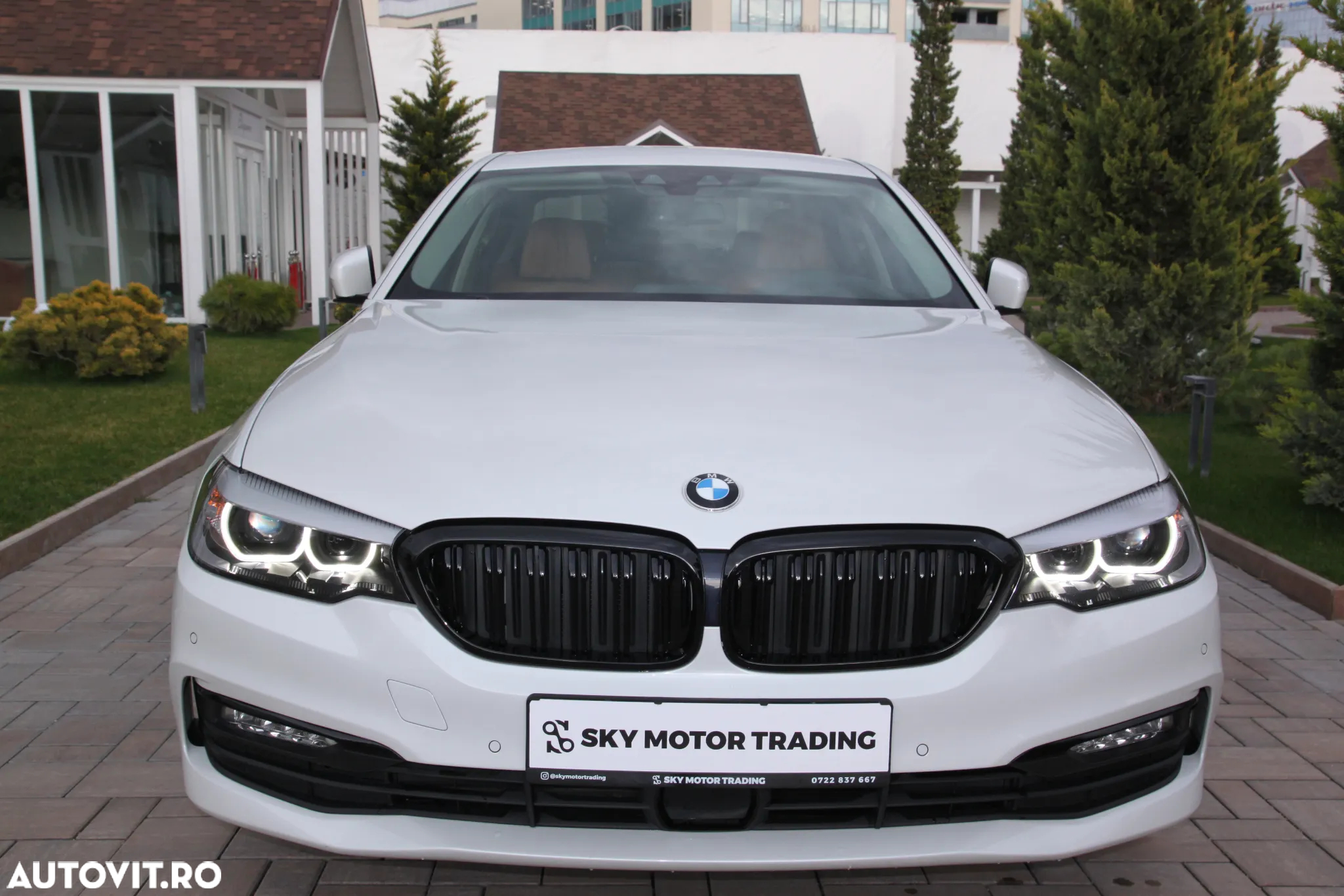 BMW Seria 5 520d AT - 13
