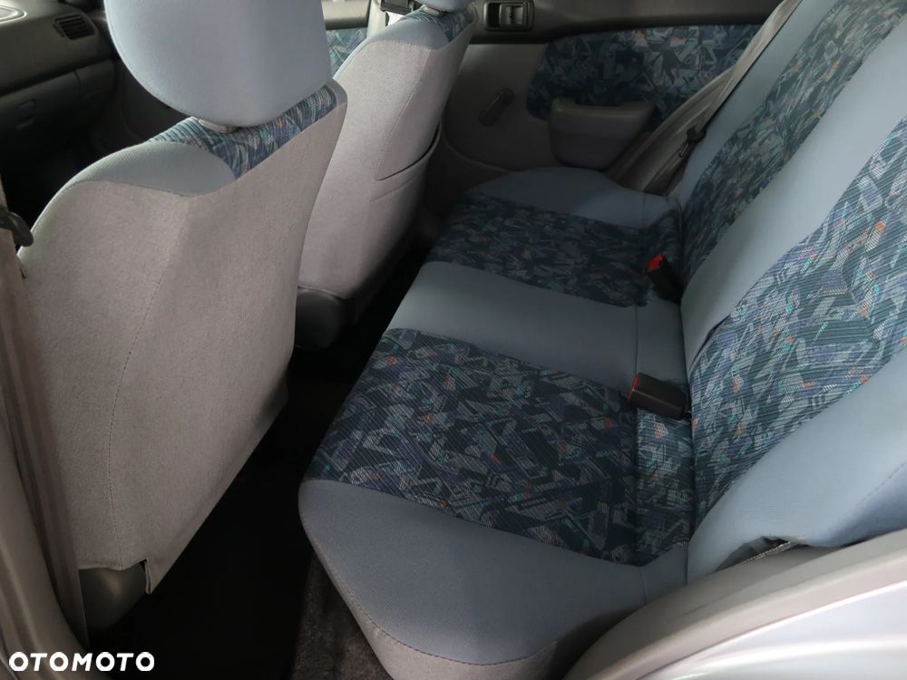 Toyota Starlet 1.4 - 12