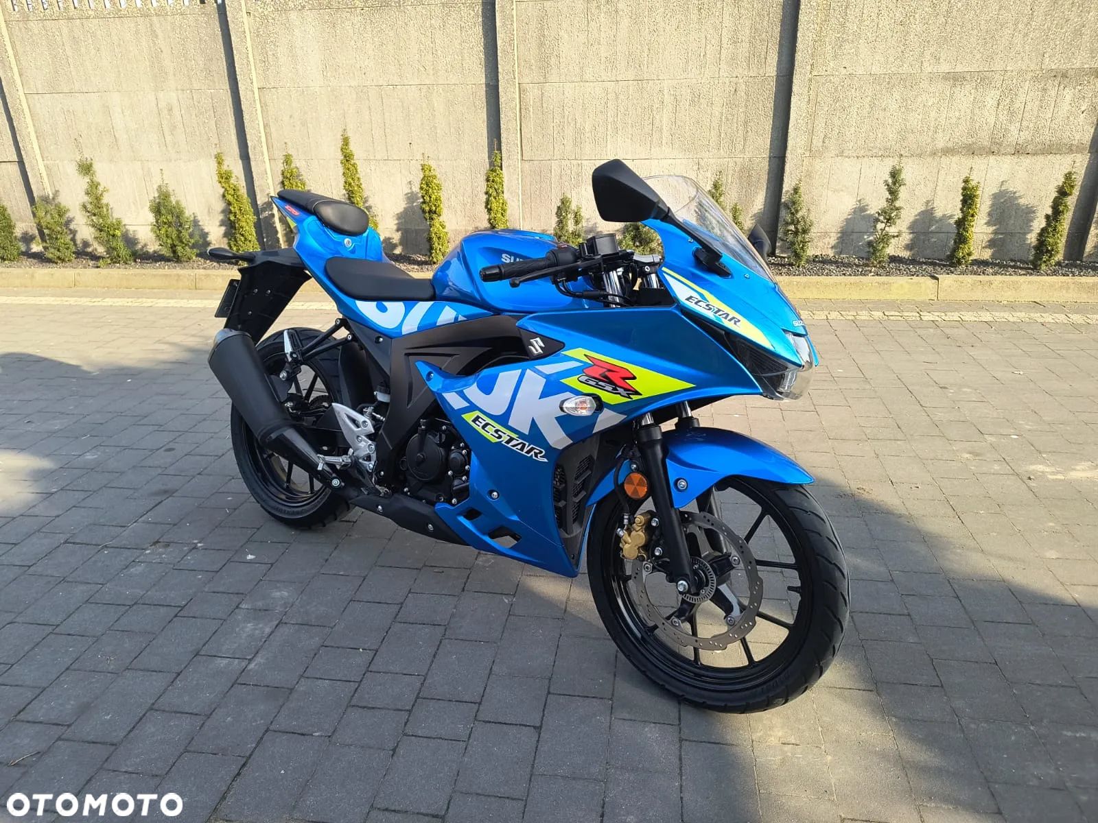 Suzuki GSX-R - 1