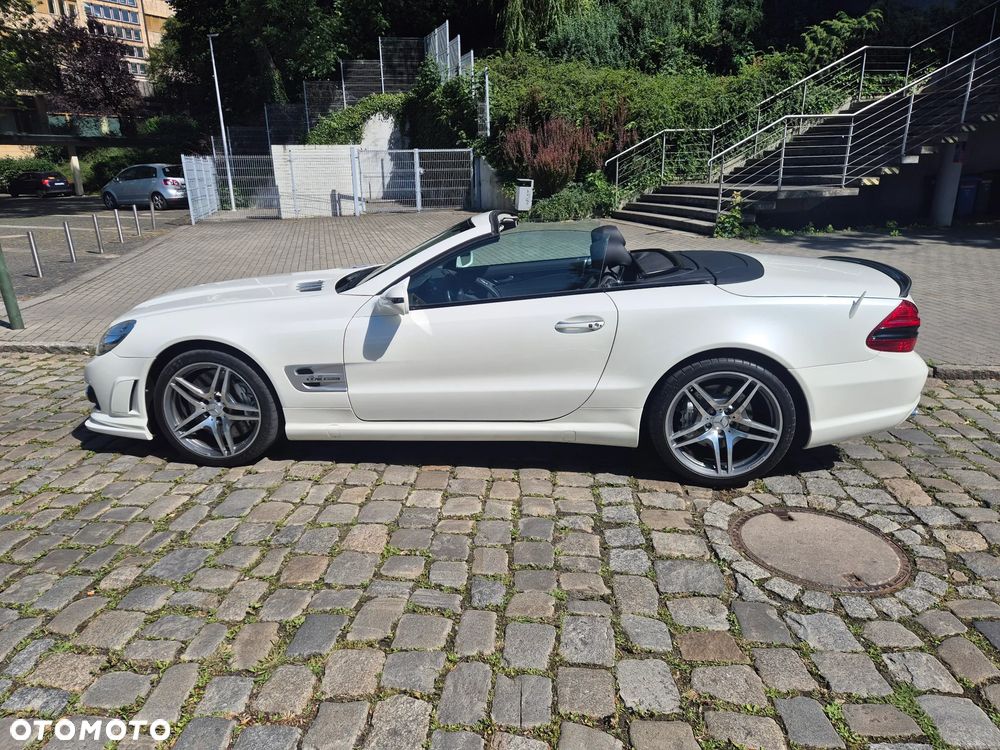 Mercedes-Benz SL 63 AMG - 7