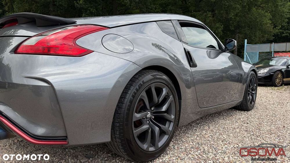 Nissan 370 Z - 36