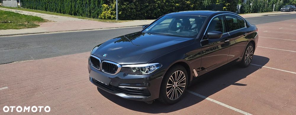 BMW Seria 5 530i xDrive Sport Line - 2