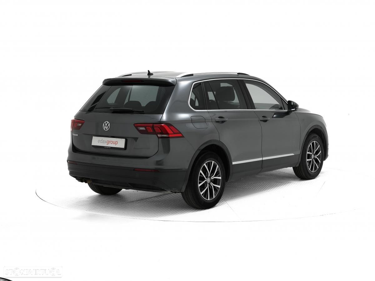 VW Tiguan 2.0 TDI Confortline DSG - 3