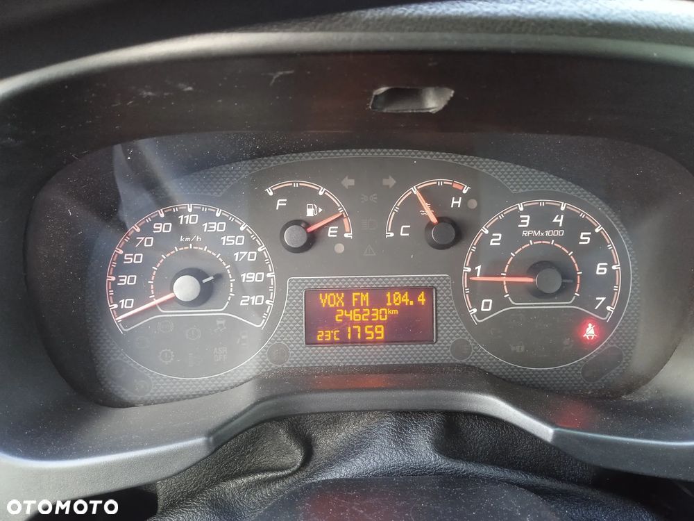 Fiat Qubo - 12