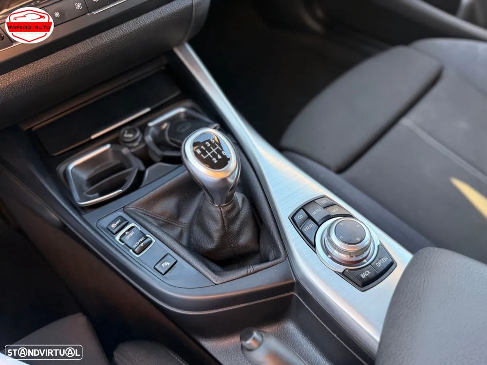 BMW 120 d Line Sport - 28
