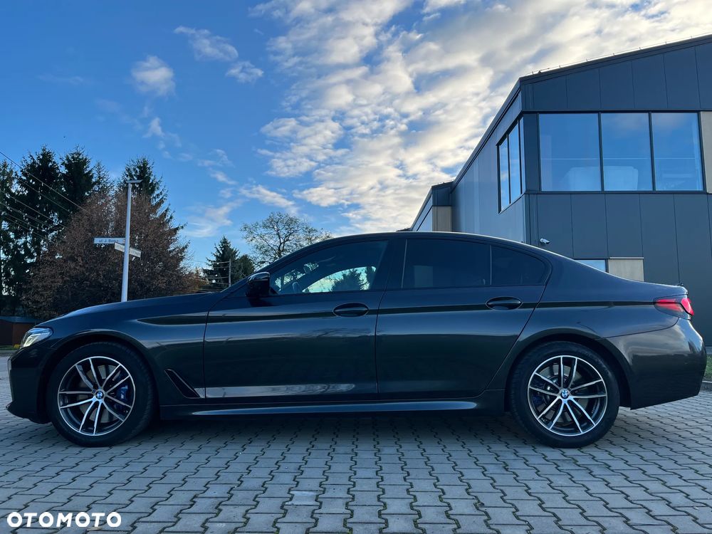BMW Seria 5 ver-540d-xdrive-mhev-m-sport-sport - 16