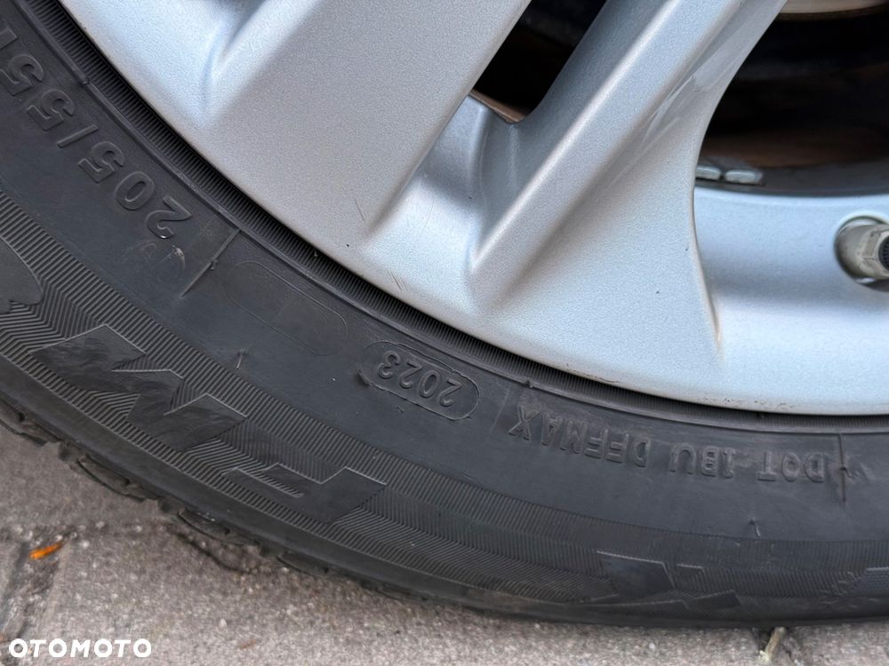 Toyota Corolla 1.8 Hybrid Comfort - 25