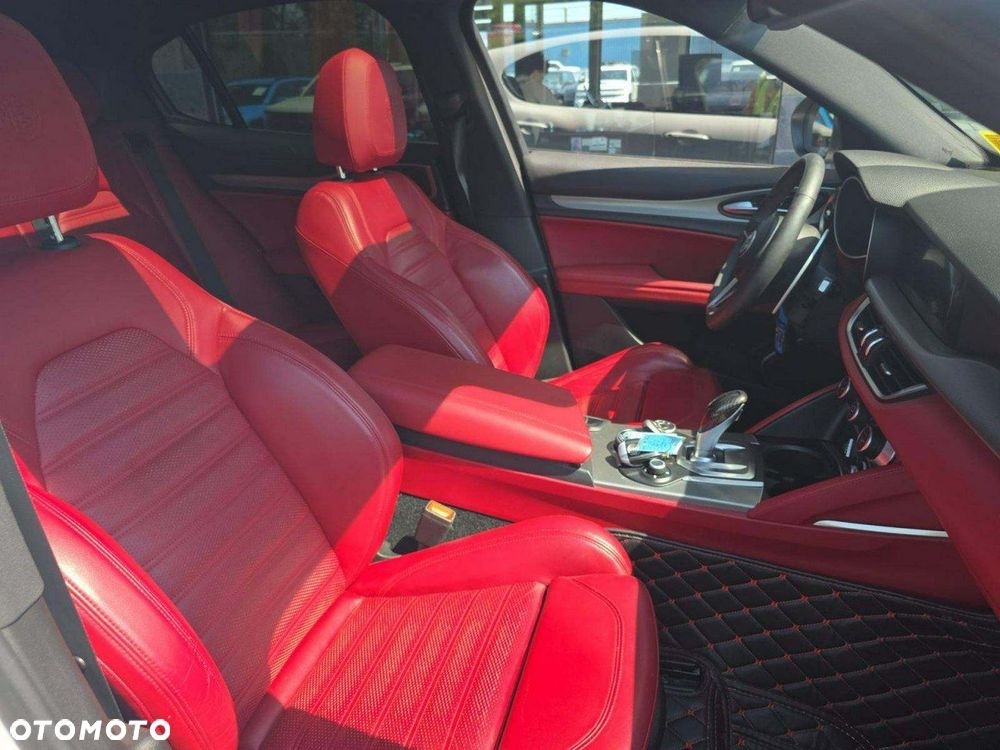 Alfa Romeo Stelvio 2.0 Turbo TI Q4 - 7