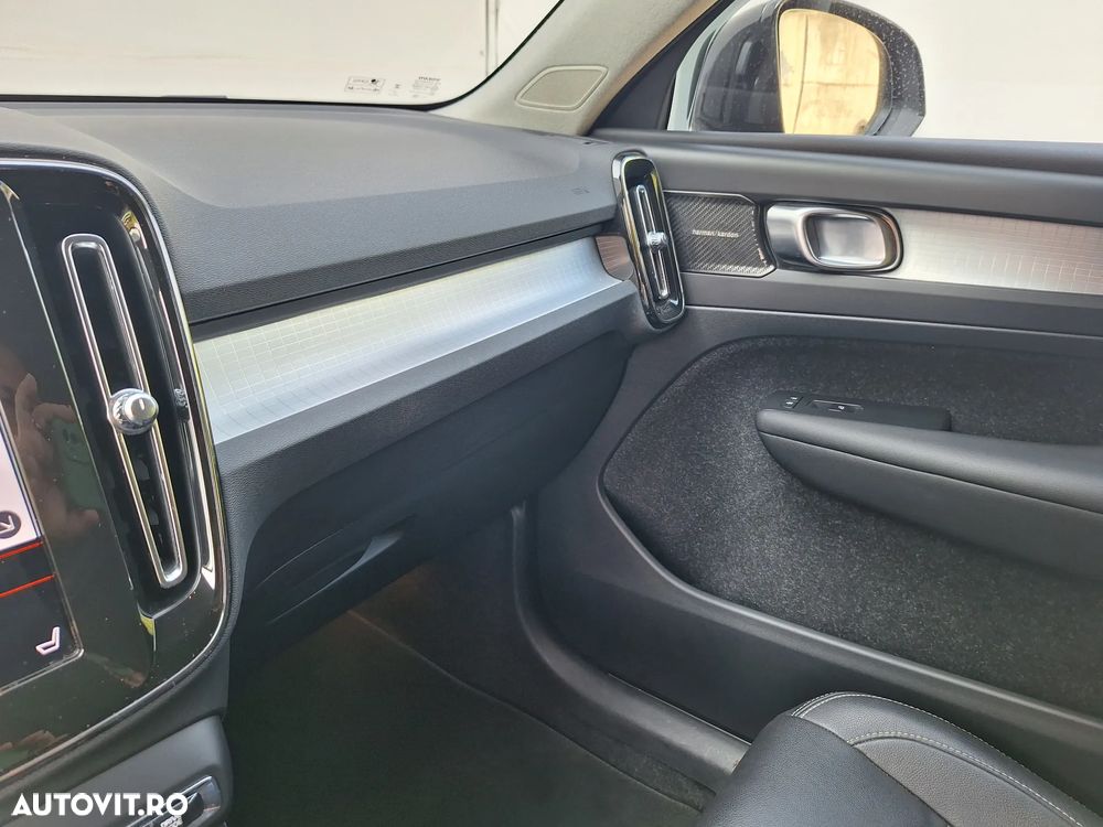 Volvo XC 40 - 29