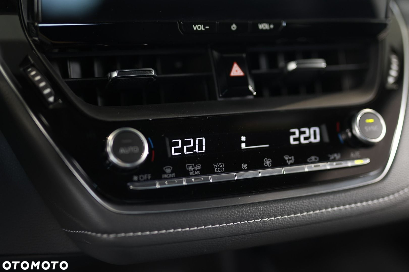 Toyota Corolla - 23