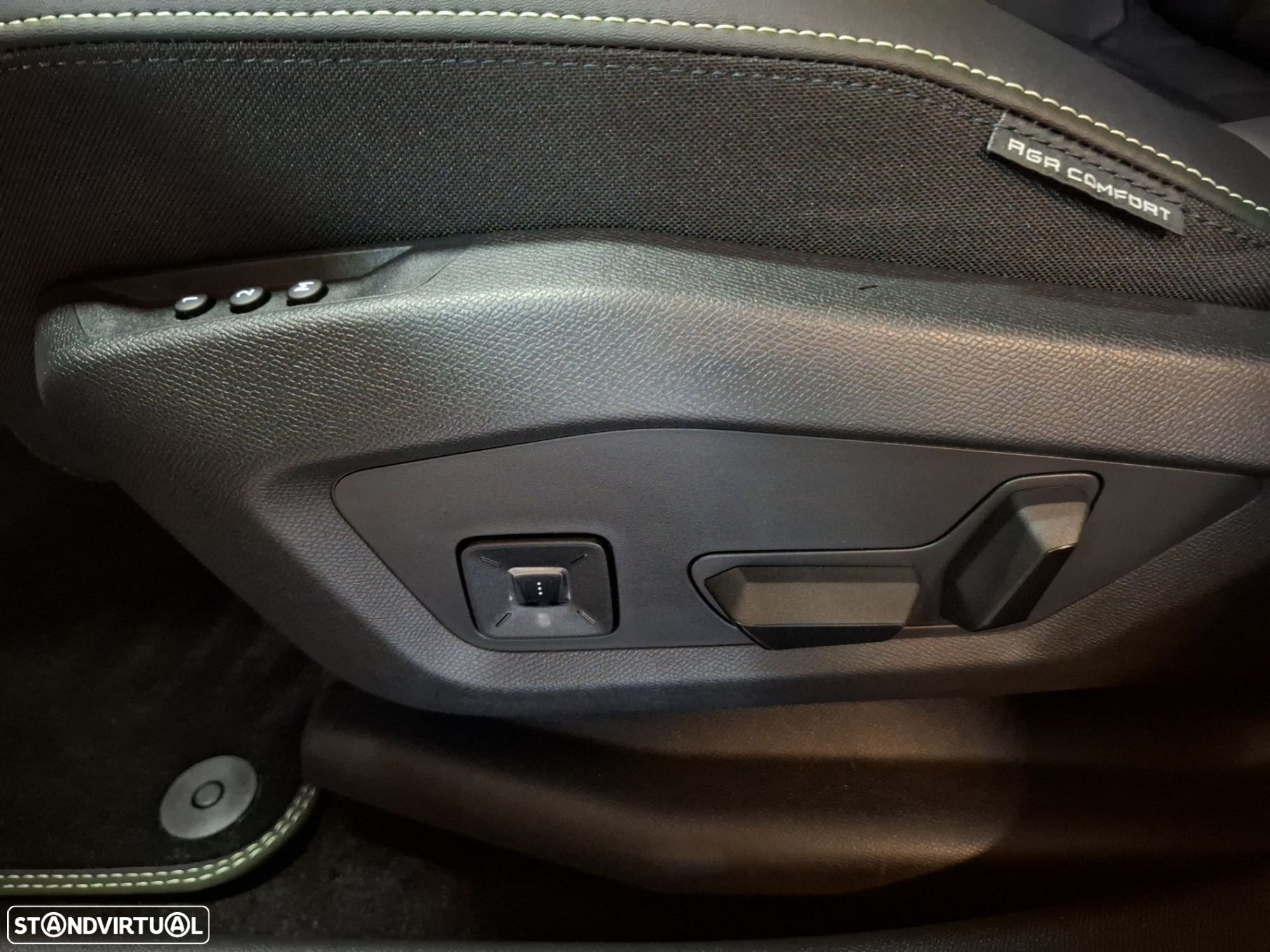 Peugeot E-5008 73 kWh GT - 29