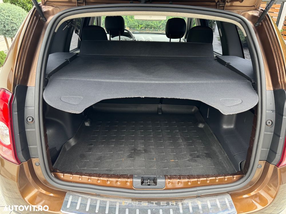 Dacia Duster 1.6 4x2 Laureate - 11