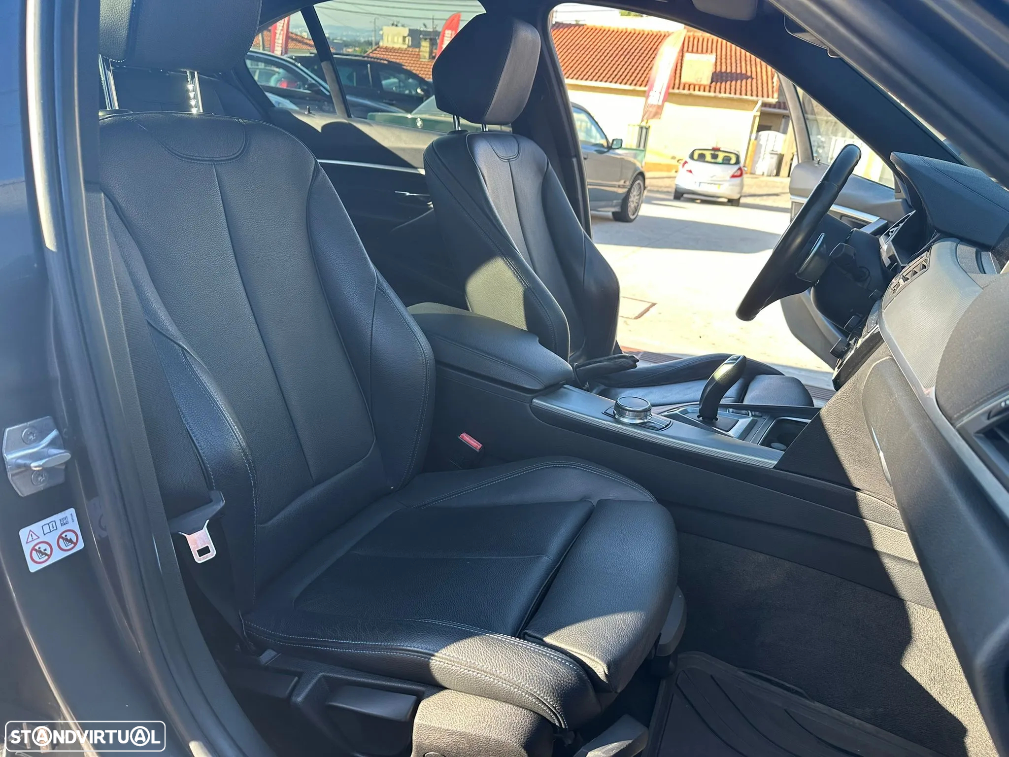 BMW 330 e iPerformance Pack M Shadow - 21