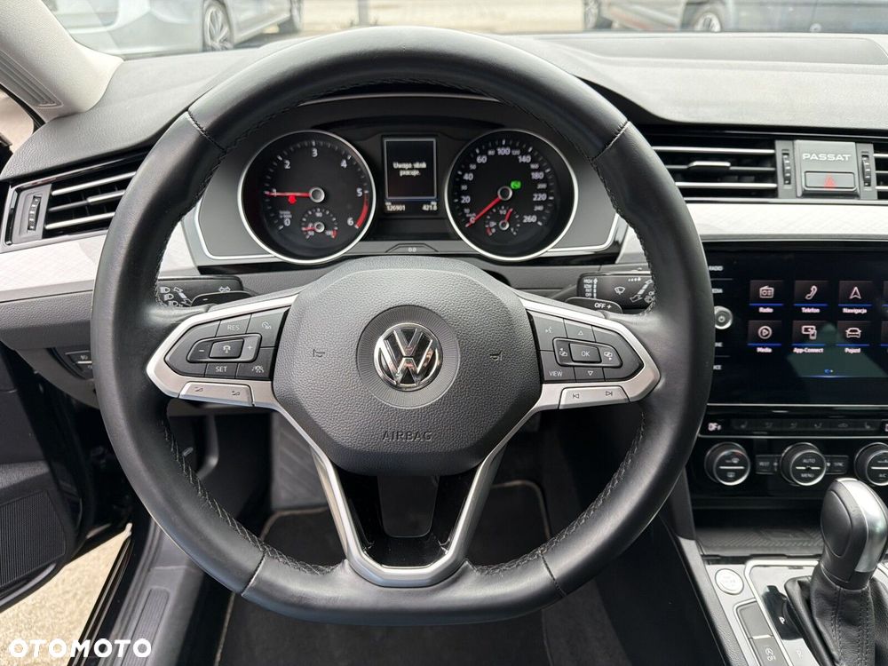 Volkswagen Passat - 19