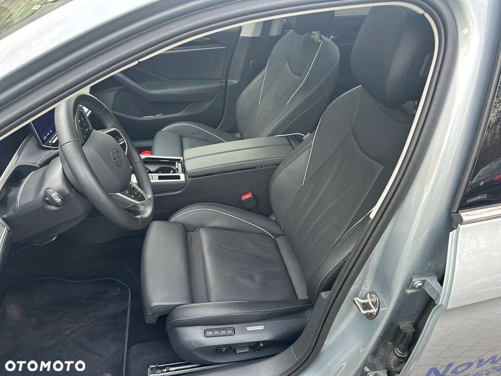 Volkswagen Passat - 11