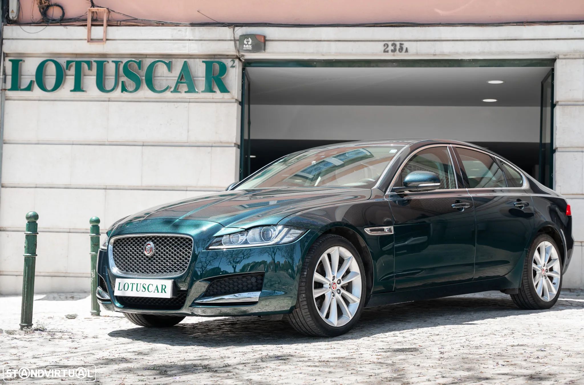 Jaguar XF 2.0 D Chequered Flag Aut. - 1