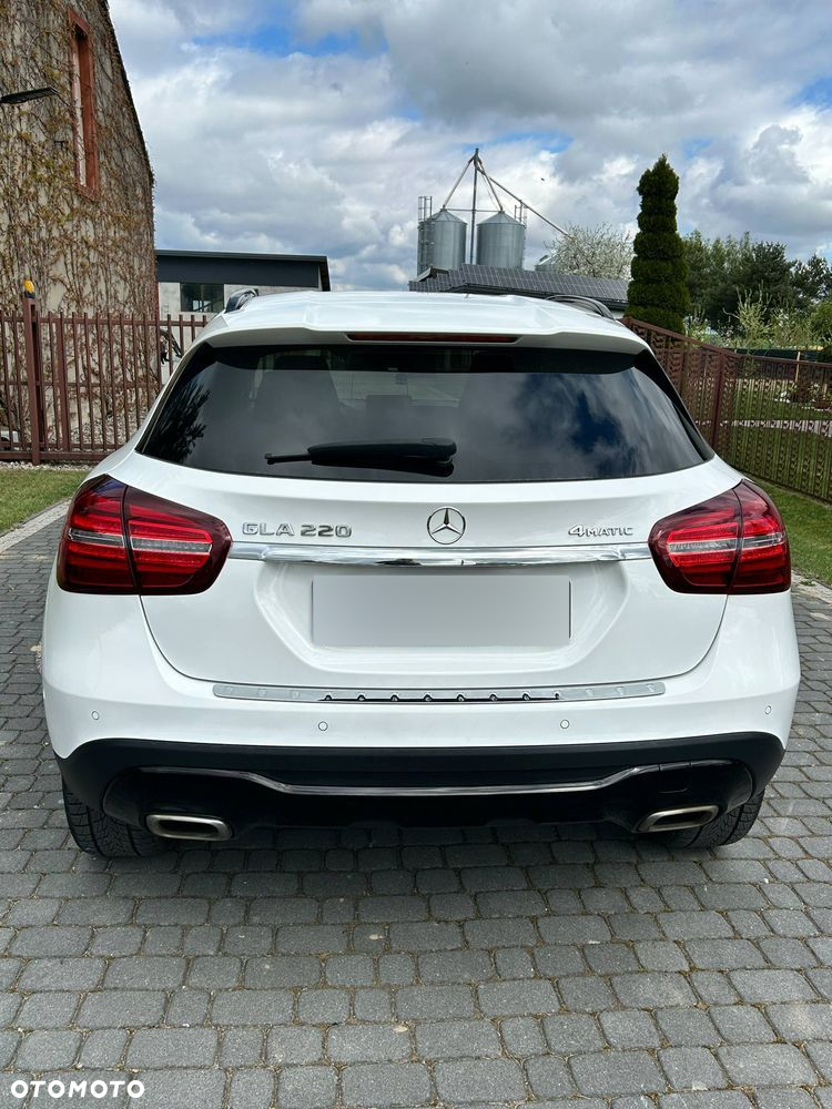 Mercedes-Benz GLA 220 4-Matic AMG Line - 15