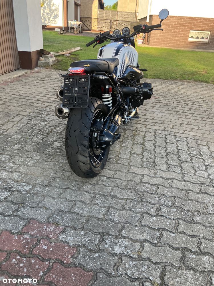 BMW R - 16