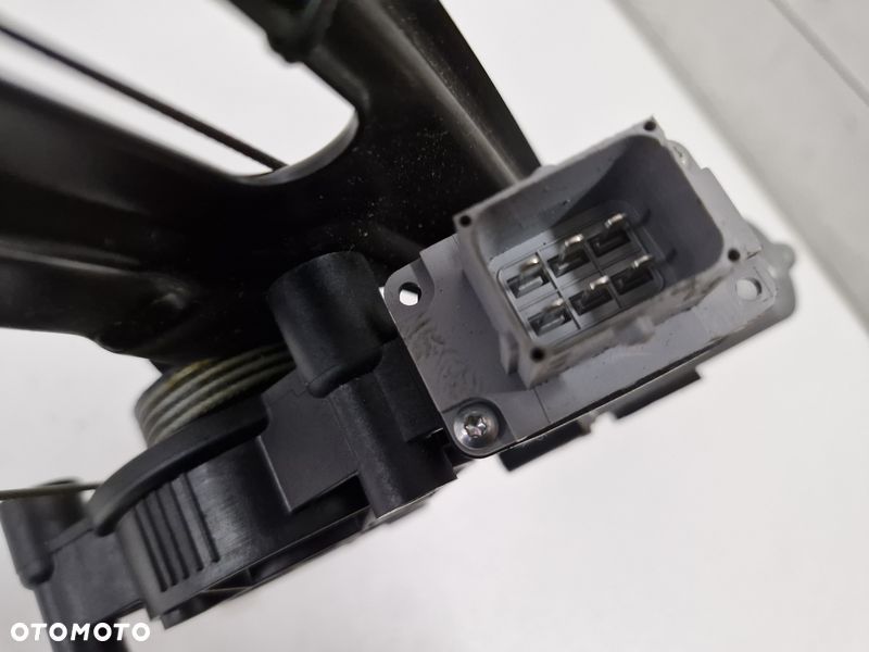 FIAT 500L PODNOŚNIK MECHANIZM SZYBY LEWY PRZÓD 6 PIN EU EUROPA 51980518 - 4