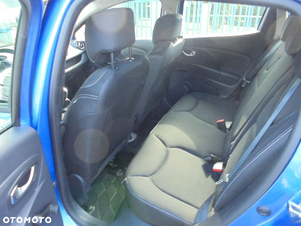 Renault Clio - 9
