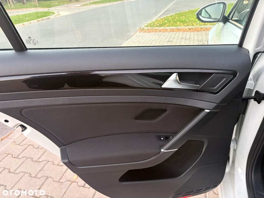 Volkswagen Golf 1.4 TSI DSG Sound - 12