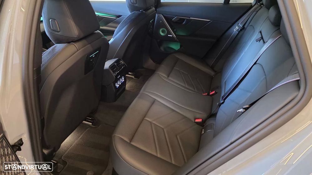 BMW i5 eDrive40 Pack Desportivo M Pro - 47