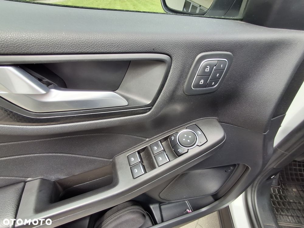 Ford Kuga - 15