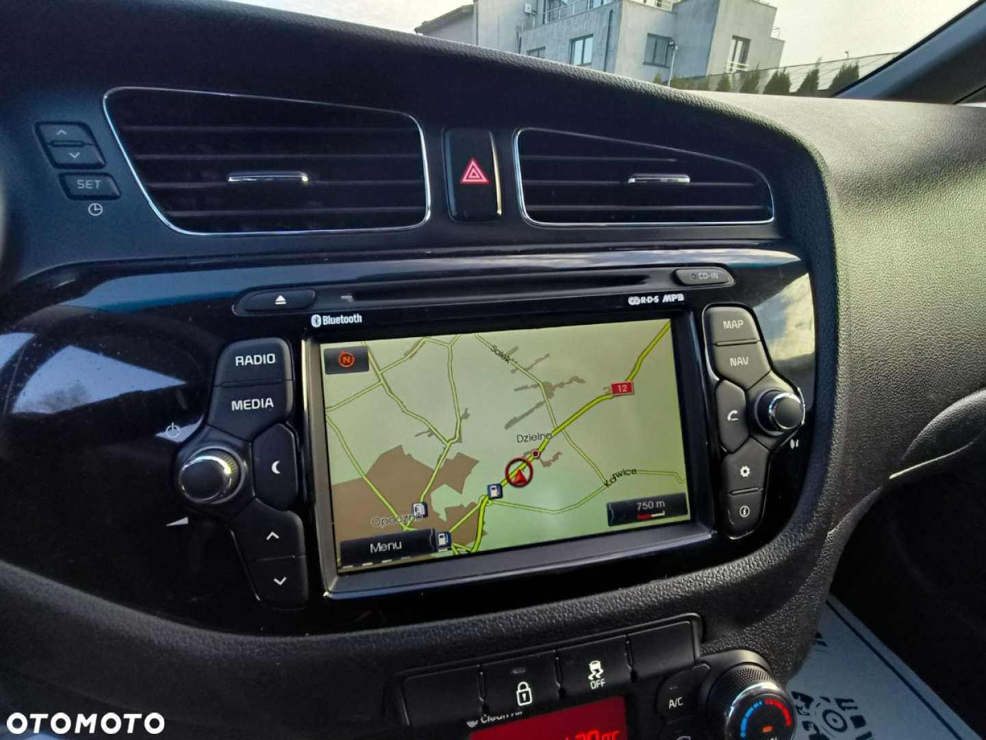 Kia Ceed - 10