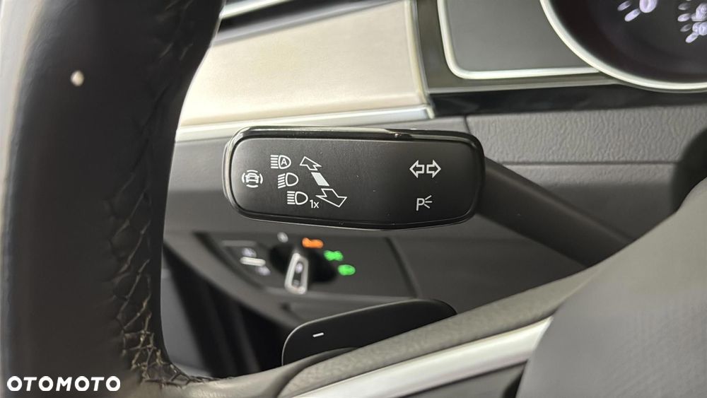 Volkswagen Passat 2.0 TSI Elegance DSG - 30