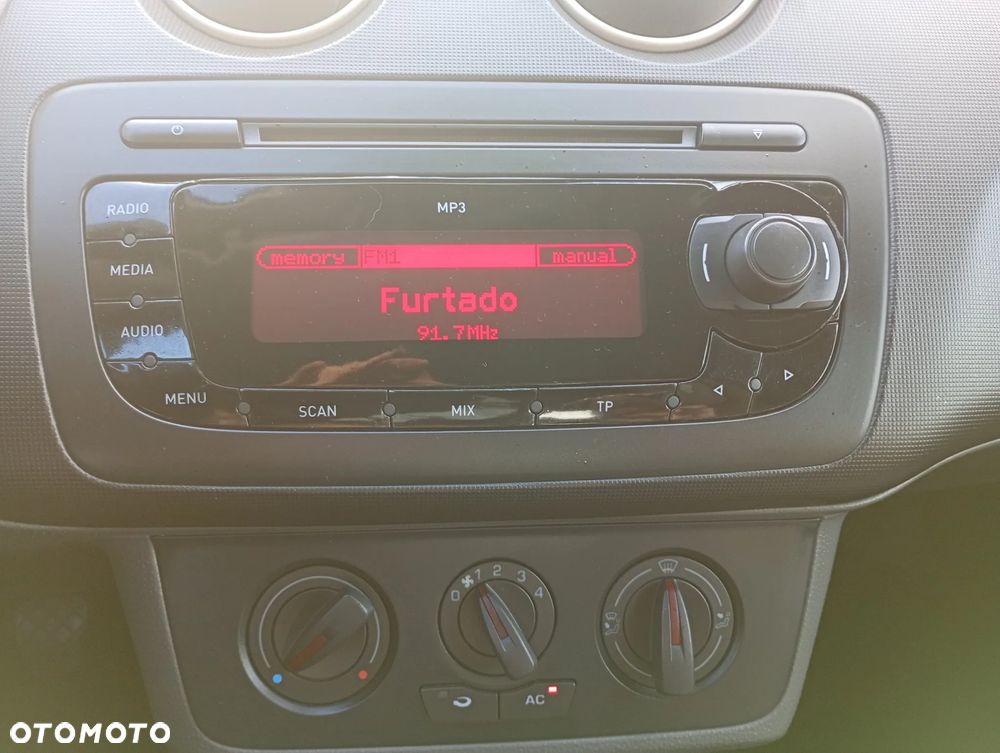 Seat Ibiza SC 1.6 16V Sport - 14