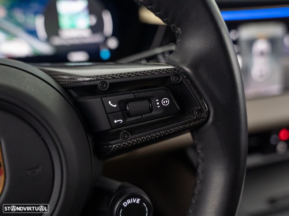 Porsche Macan Electric 4 - 35