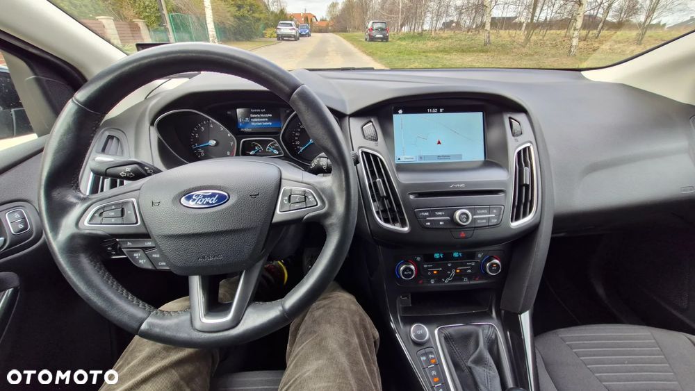 Ford Focus 1.0 EcoBoost Titanium - 25