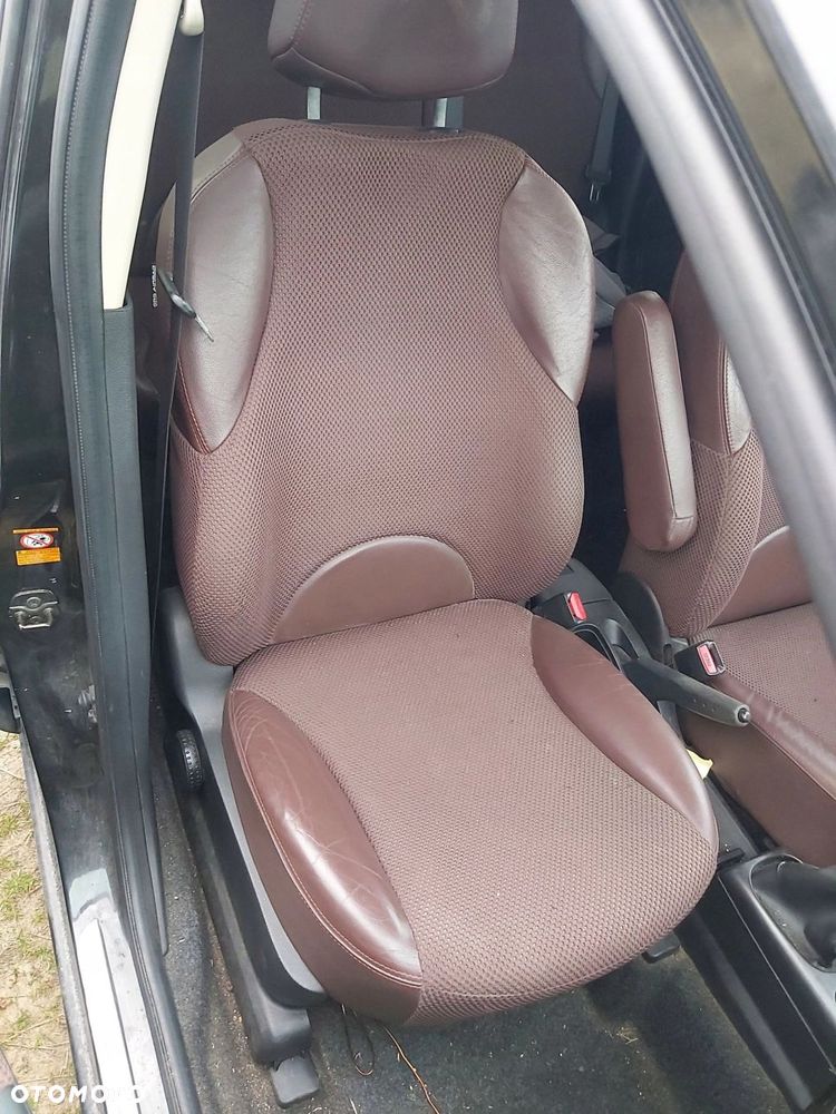 Nissan Note I E11 fotel przód tył lewy prawy kanapa komplet - 6