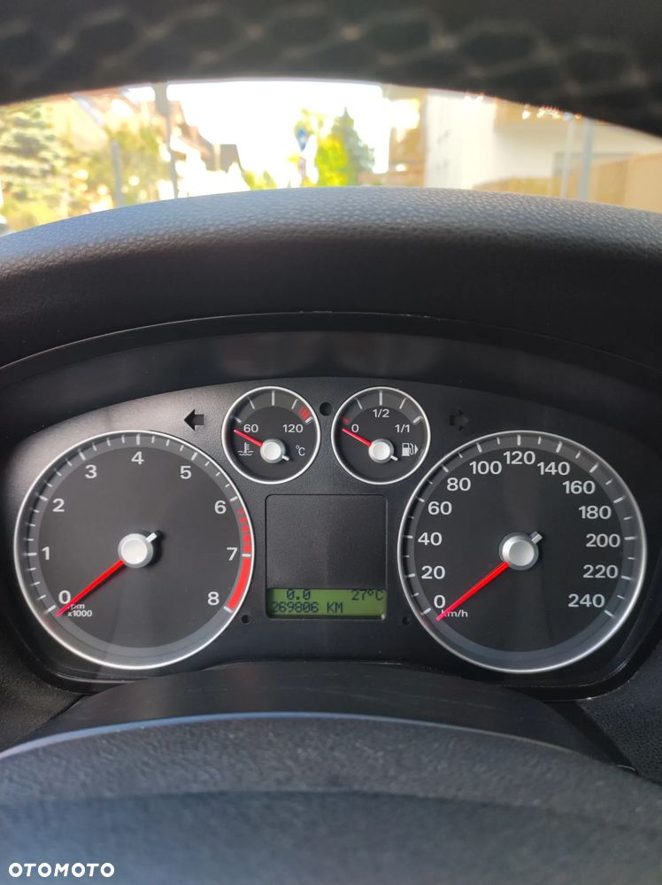 Ford Focus 1.6 16V Style - 8