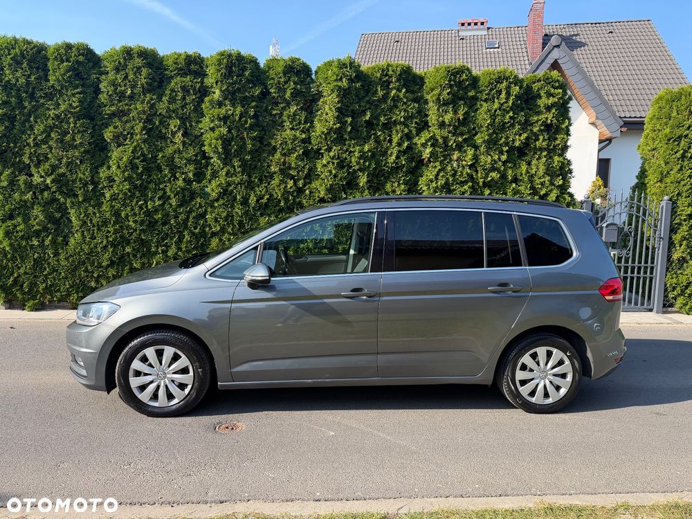 Volkswagen Touran 2017 photo 3