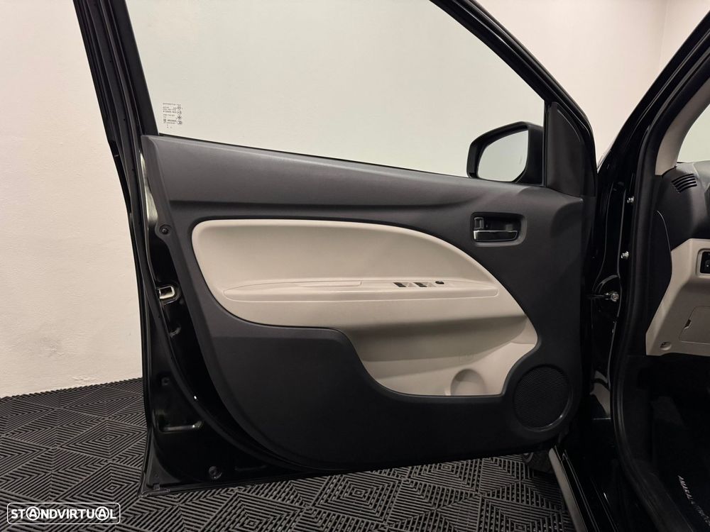 Mitsubishi Space Star 1.2 Intense - 43