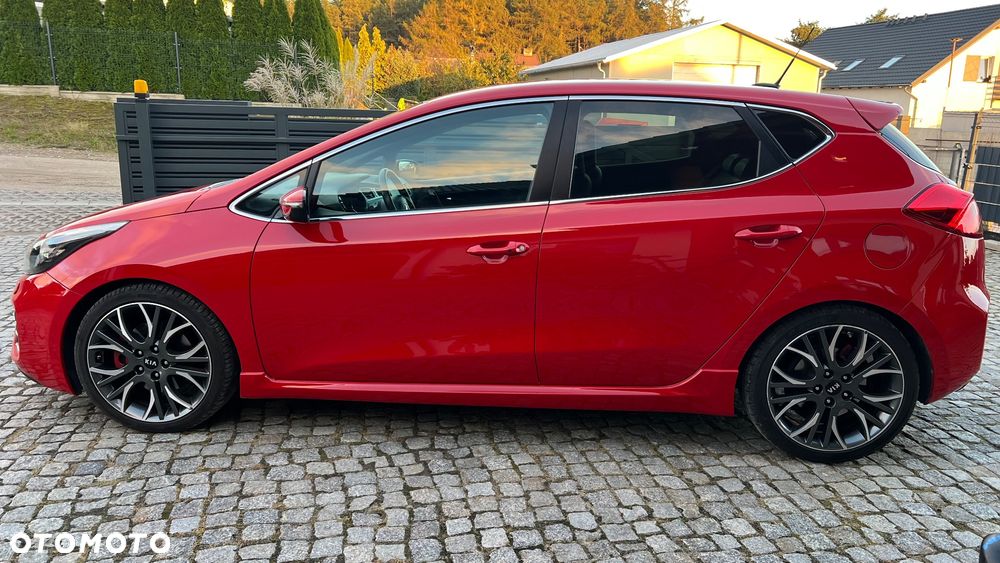 Kia Ceed - 10