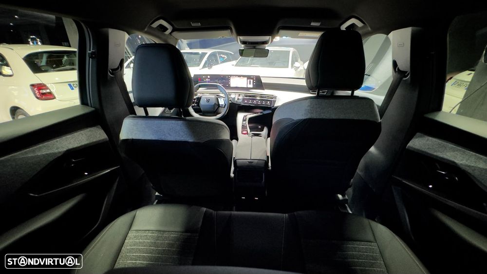 Peugeot E-3008 Allure - 48