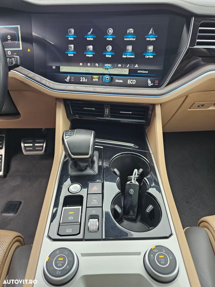 Volkswagen Touareg V6 TDI 4MOTION R-Line - 37