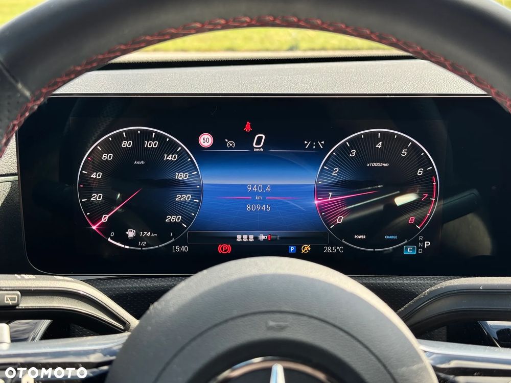 Mercedes-Benz Klasa A 220 4-Matic AMG Line 7G-DCT - 9