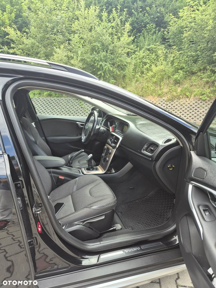 Volvo V40 Cross Country - 6