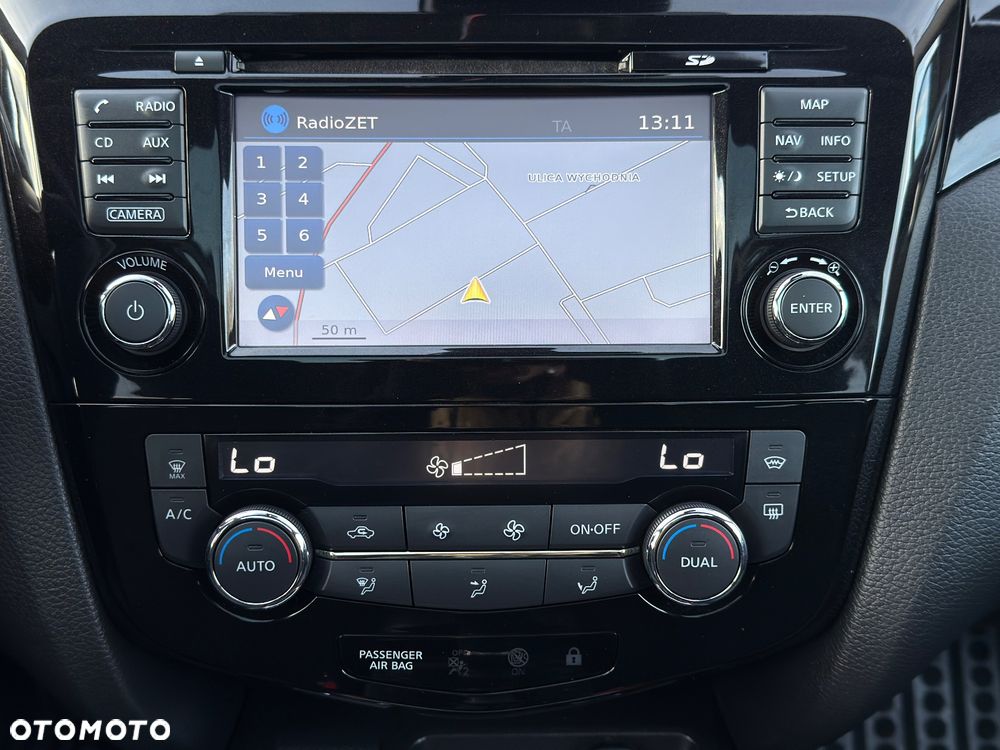 Nissan Qashqai 1.6 DIG-T N-Connecta - 18