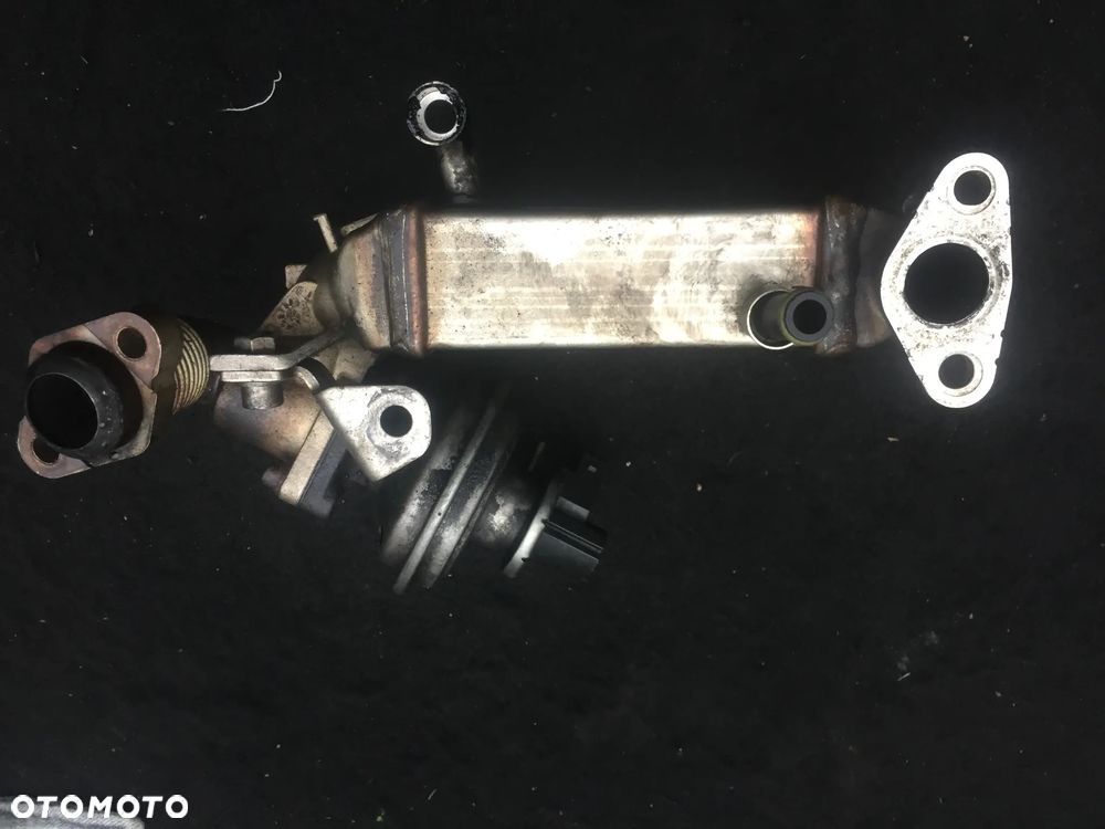 Części do silnika BMW 2.0D (N47) - Głowica, Rozrusznik, EGR, Przepustnica, Listwa wtryskowa, Pompa - 27