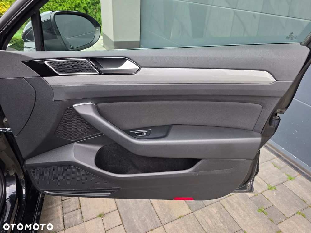Volkswagen Passat 2.0 TDI EVO Business DSG - 36
